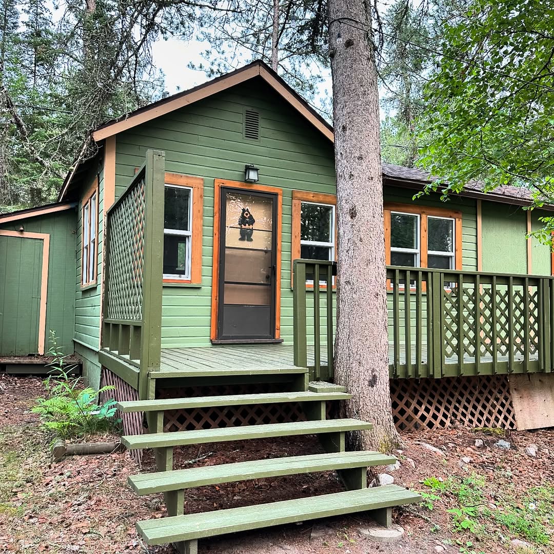 Green Cabin